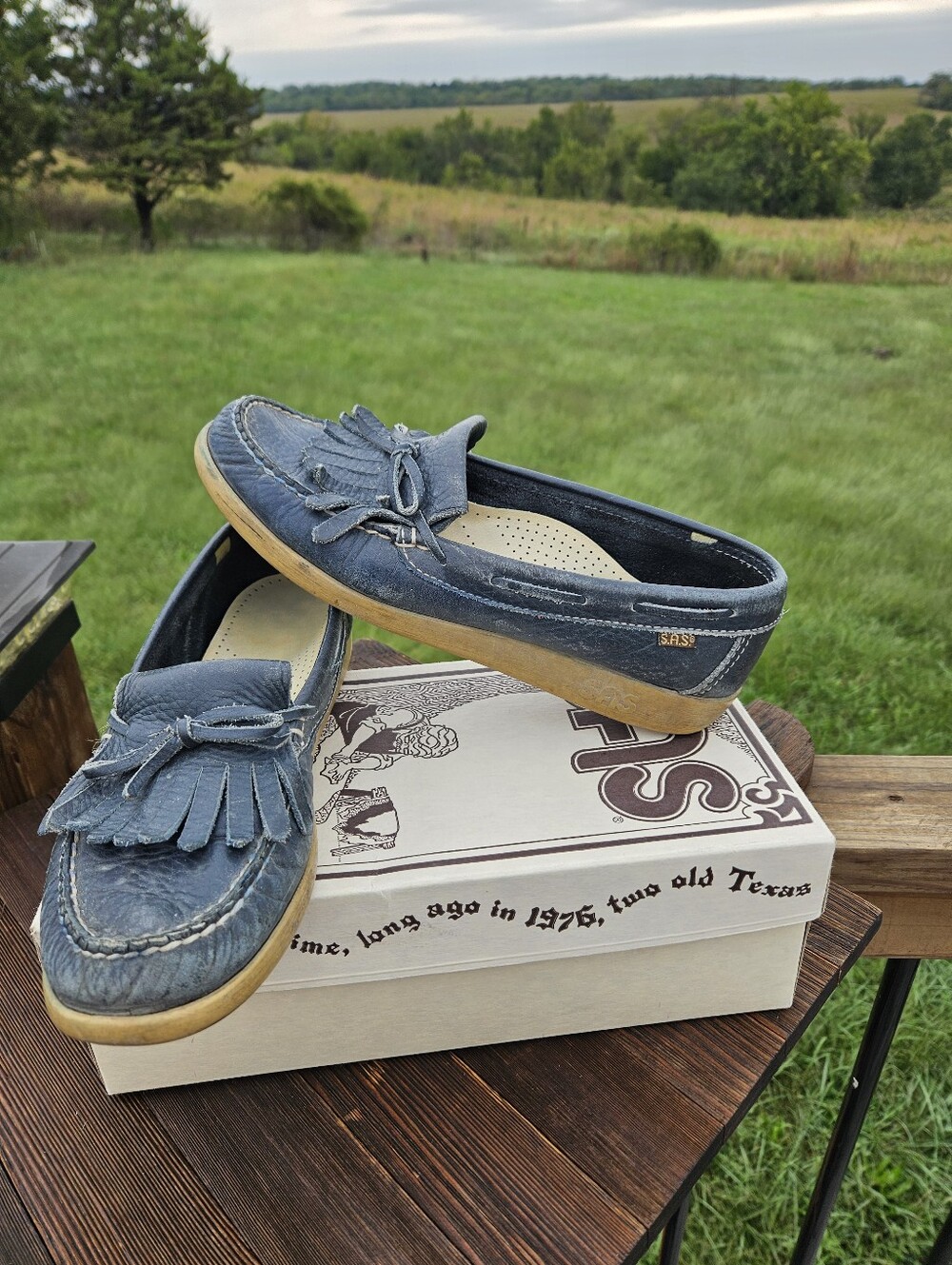 Vintage SAS Kiltie Loafers Womens 9.5N Navy Leather Preppy Coastal Grandma USA